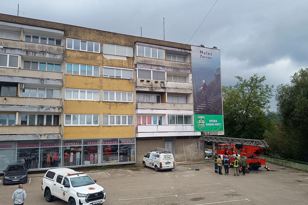 Motivi s Muleža ukrasili centar Sanskog Mosta