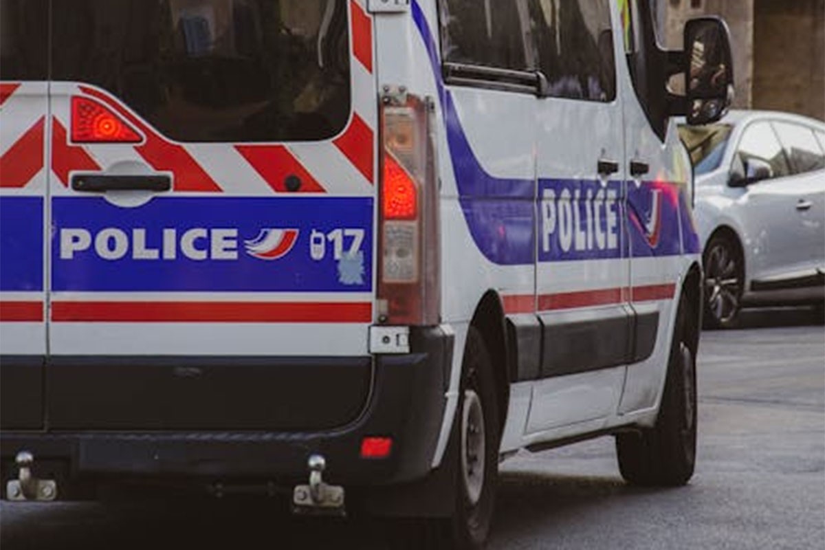 Užas u Francuskoj: Studenti pronađeni nagi i vezani za drveće