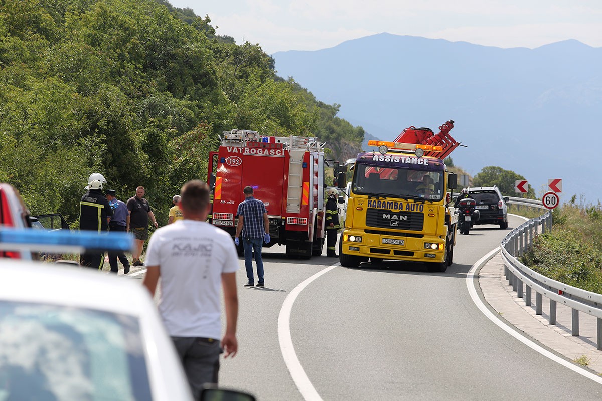 Teška nesreća kod Senja: Automobil sletio u more, četiri osobe poginule