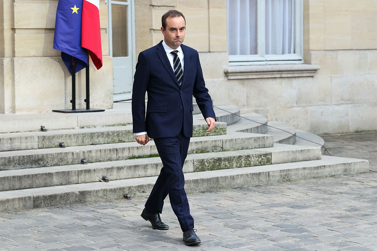 Francuski premijer Sebastijan Lekorni podnio ostavku