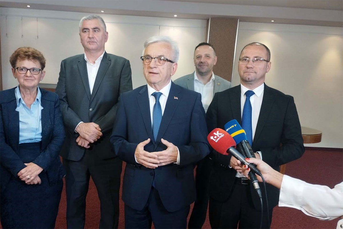 DEMOS dao podršku Karanu, uskoro sporazum o koaliciji sa SP-om