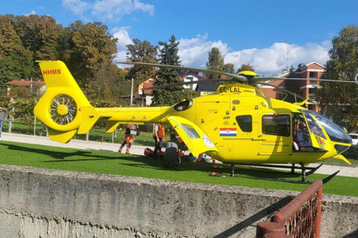 Učenik povrijeđen nožem kod škole u Hrvatskoj, helikopterom prebačen u bolnicu