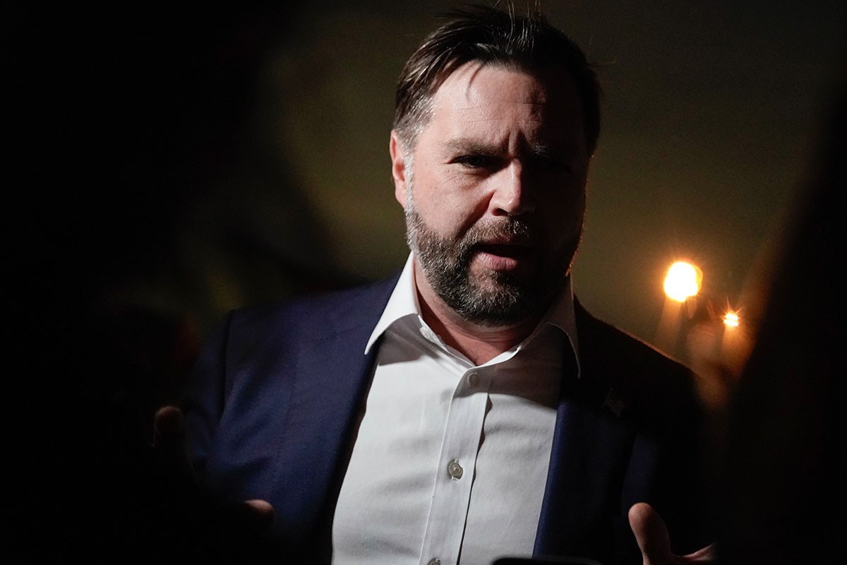 Granata pogodila obezbjeđenje Džej Di Vensa tokom vježbe u Kaliforniji