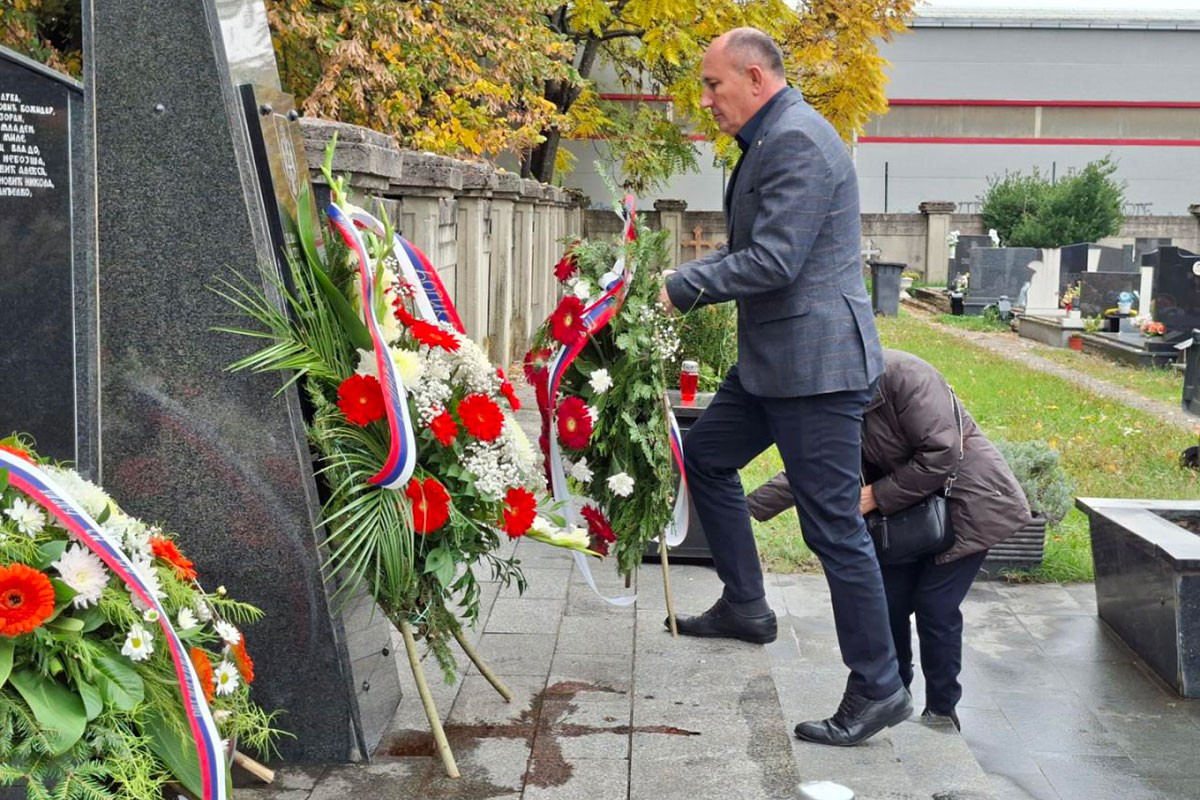 Služen parastos za poginule borce u Banjaluci: Njihova hrabrost neće biti zaboravljena
