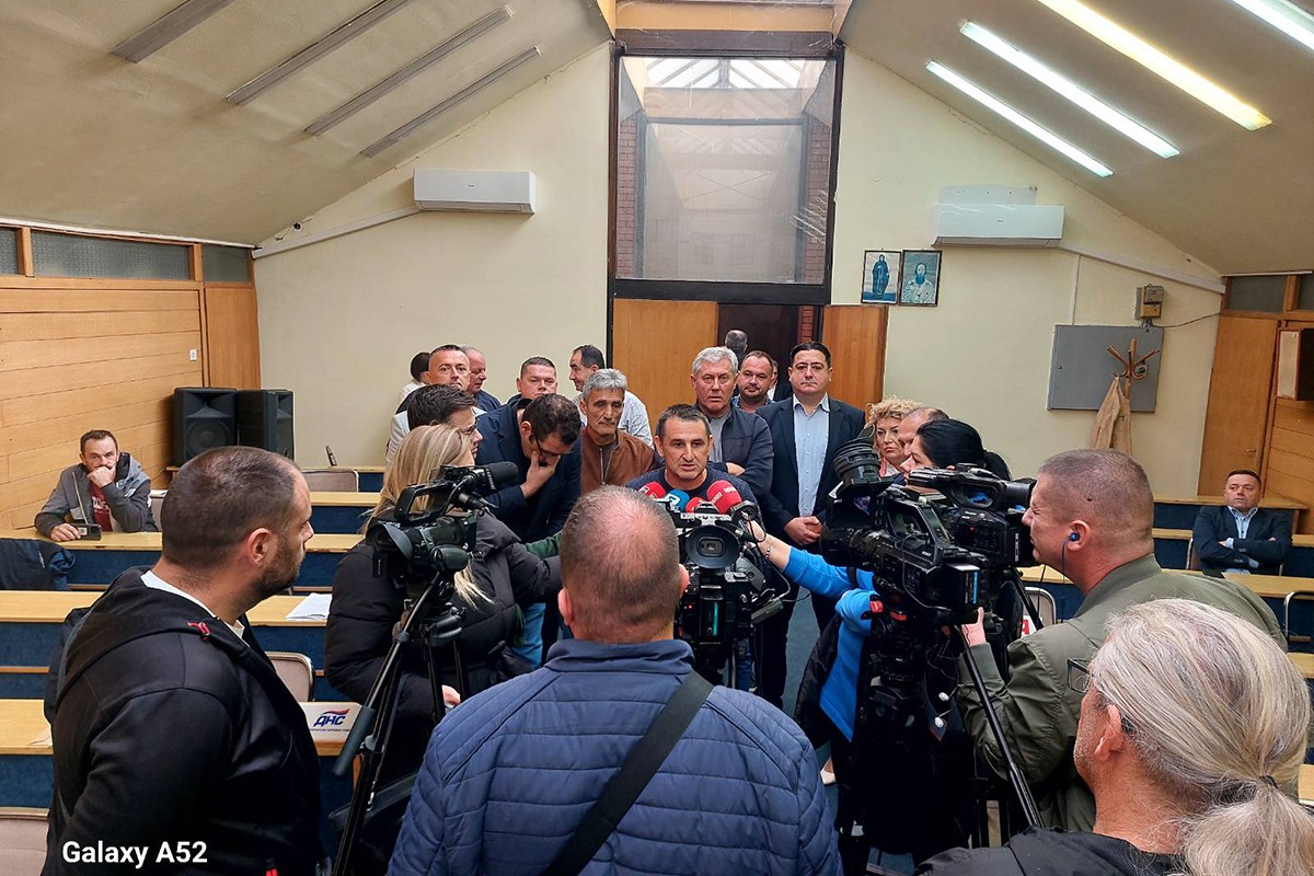 Narodni poslanici i mještani izbačeni sa sjednice SO Ugljevik