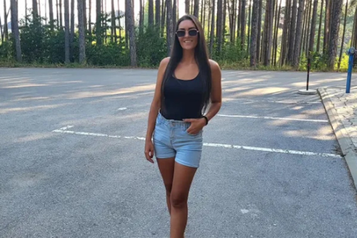 Pjevačica Dajana Penezić završila Medicinski fakultet i povukla se sa estrade