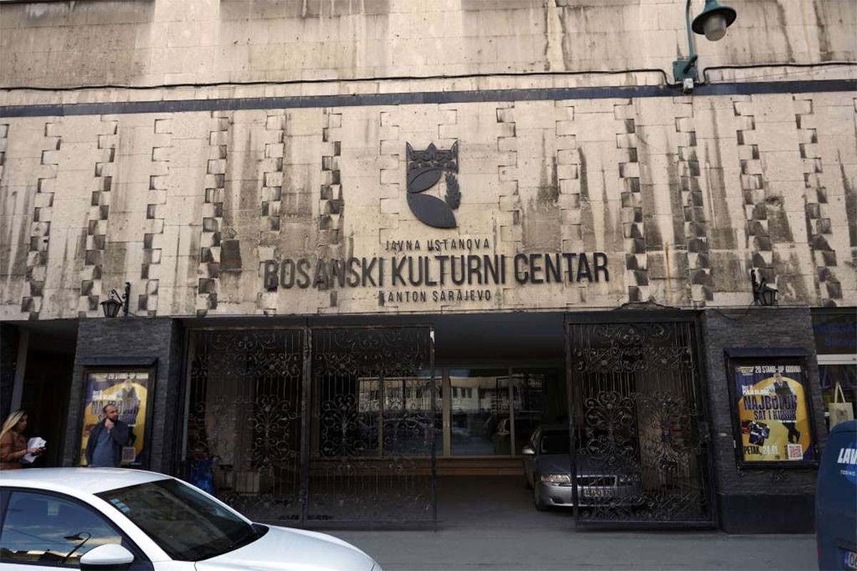 Ecija Ojdanić u Sarajevu s komedijom "Vla Vla Vlajland Cabaret"