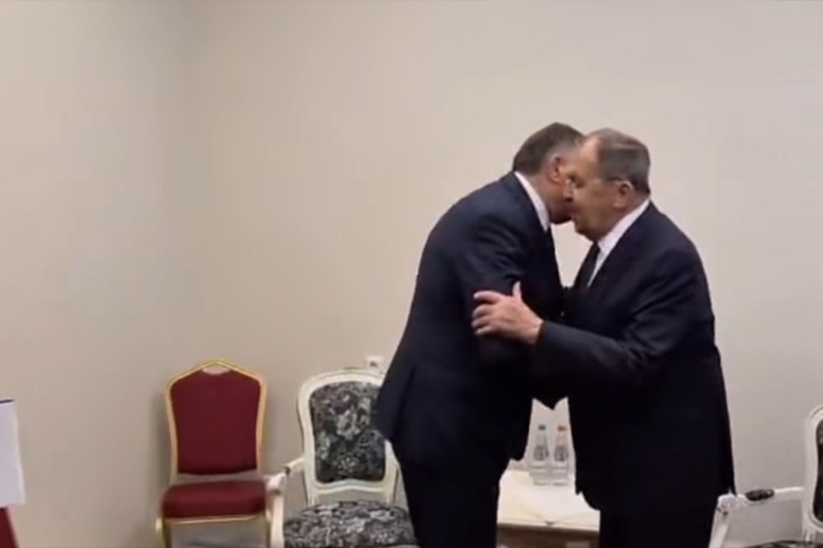 Dodik sa Lavrovom u Minsku, Zaharovu poljubio u ruku (VIDEO)