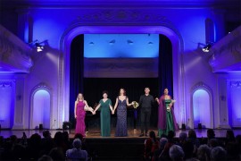 Veče emocije, ljubavi i prijateljstva u Banjaluci: Održan koncert za ...
