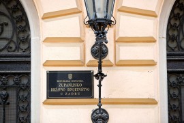 Sveštenik iz Zadra osuđen na tri godine i 10 mjeseci zatvora zbog ...