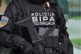 Akcija "Rav" u Mostaru: Troje uhapšeno, zaplijenili pet kg droge i ...