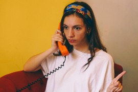 Mladi otkrivaju fiksni telefon kao rješenje za digitalni zamor