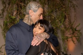 Kortni Kardašijan i Travis Barker razmjenjuju nježnost u javnosti ...