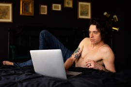 Pornografija i telefoni uništavaju prirodnu erotiku mladih, tvrdi ...