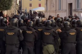 Mladići u crnom izazvali incident u Zadru: Policija morala koristiti ...
