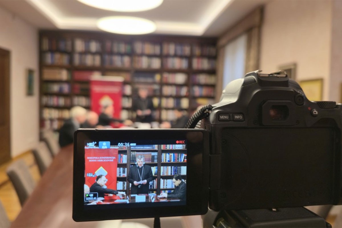 Nadbiskup Vukšić: Dejton je zaustavio rat, ali nije donio pravedan mir