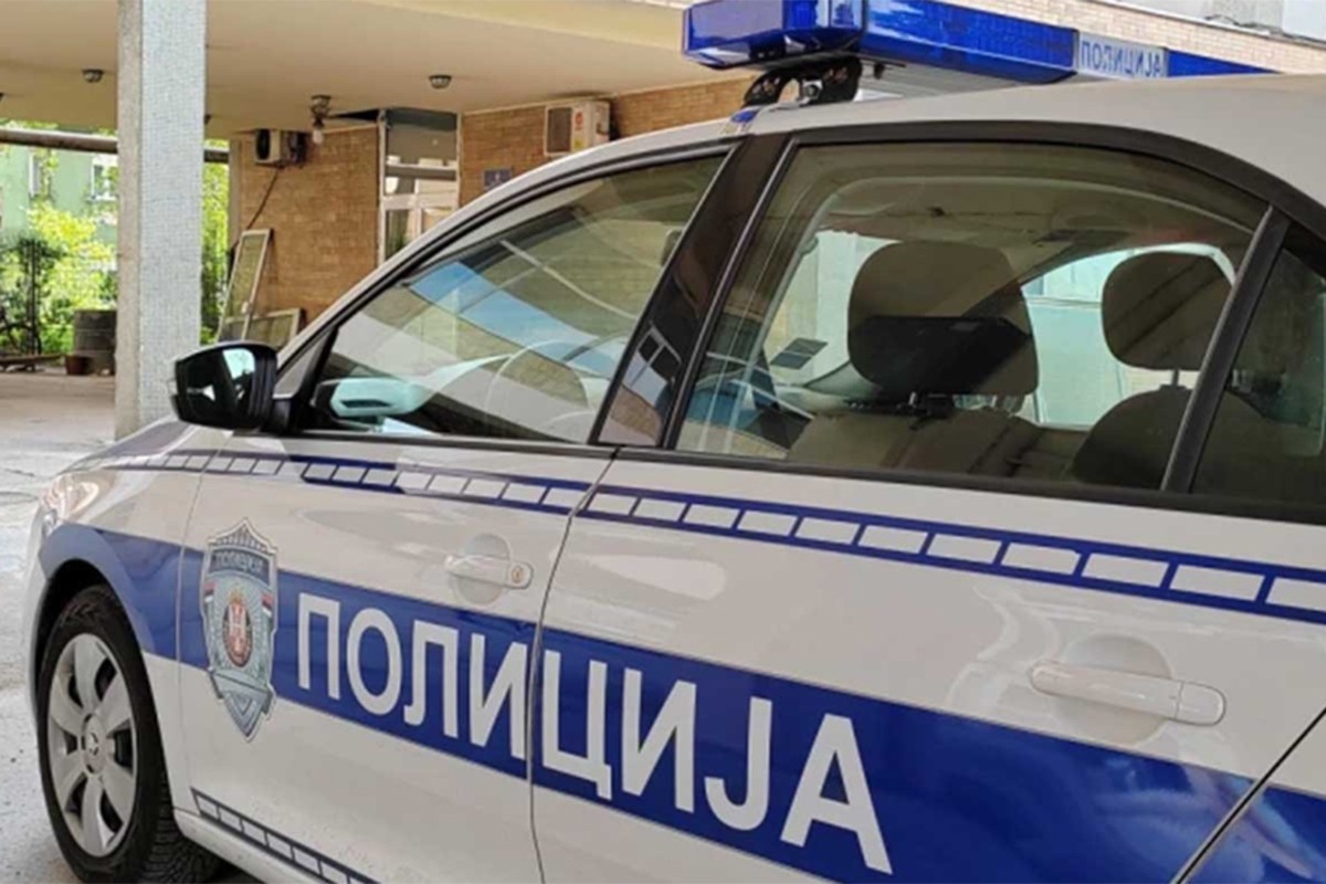 Drama u centru Beograda: Djevojka iz BiH nožem napala policajca, on je ranio u nogu