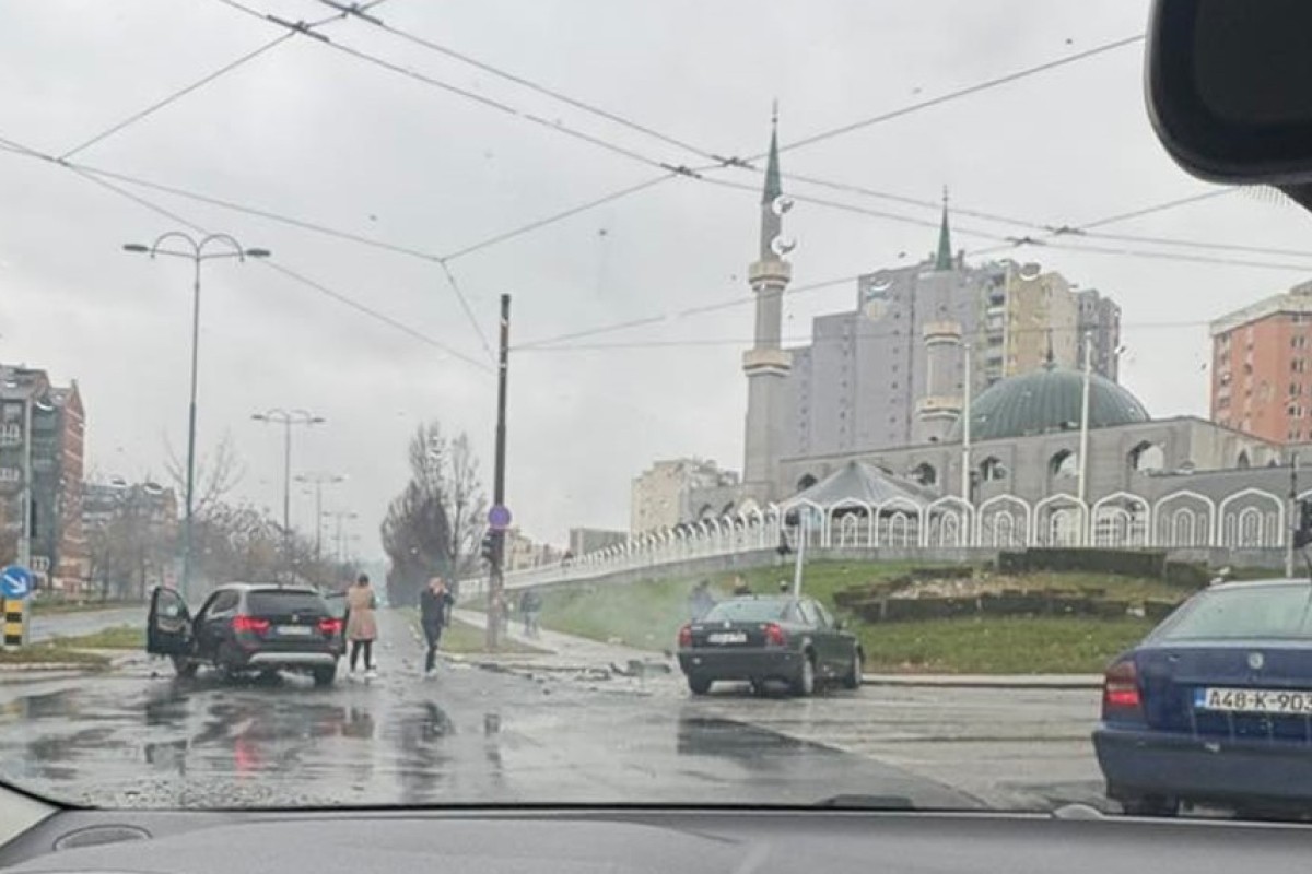 Saobraćajna nezgoda u Sarajevu: Sudar na Mojmilu