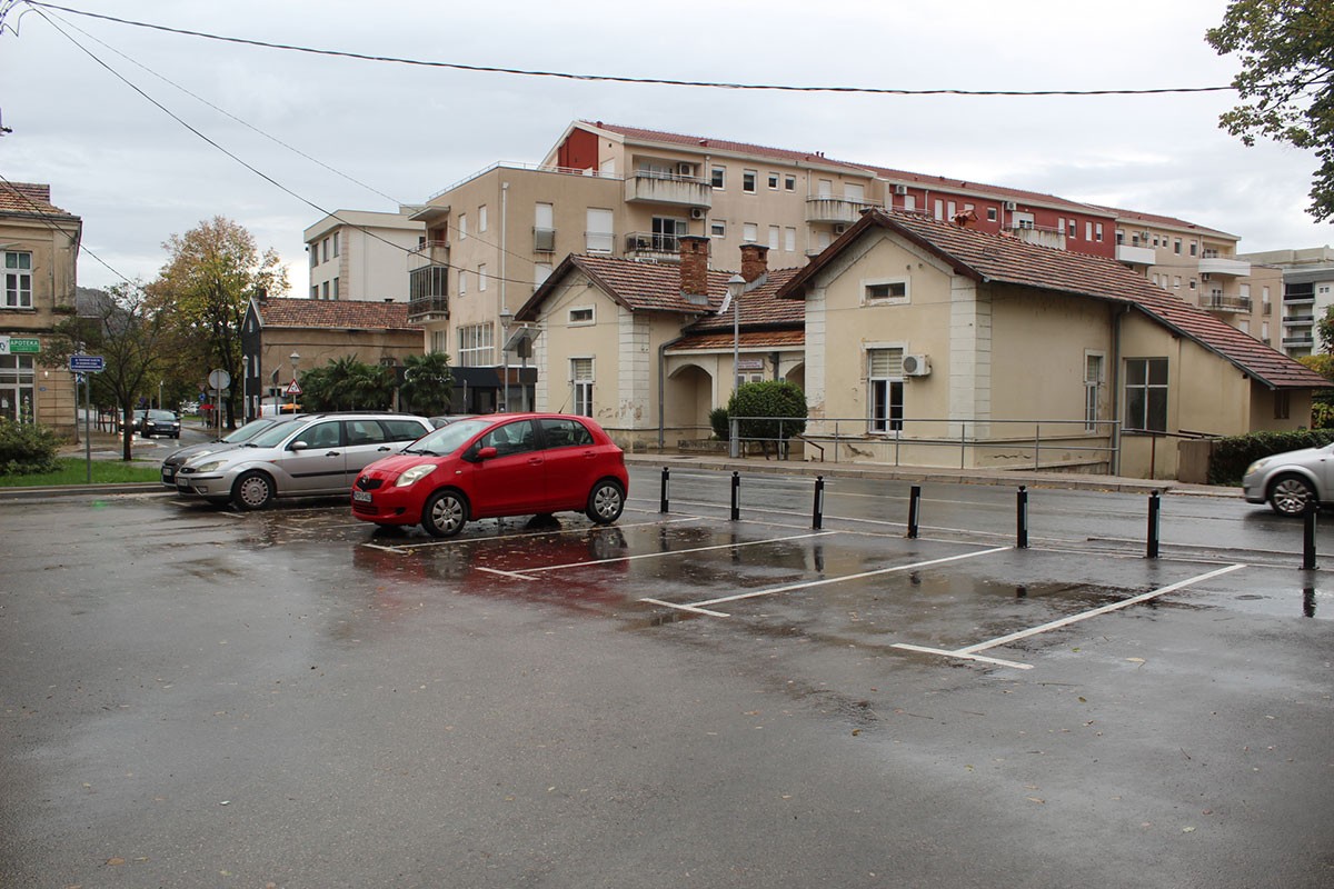U centru Trebinja otvoren parking za roditelje malih pacijenata