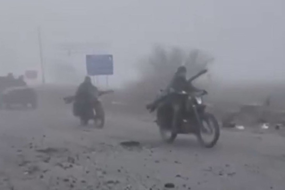 Rusi prodiru u Pokrovsk, skriva ih gusta magla (VIDEO)