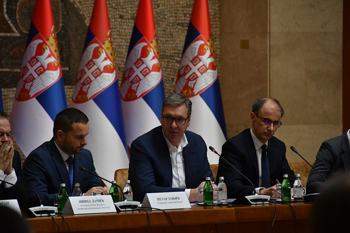 Srbija traži rješenje za NIS, ako treba ponudiće i veću cijenu