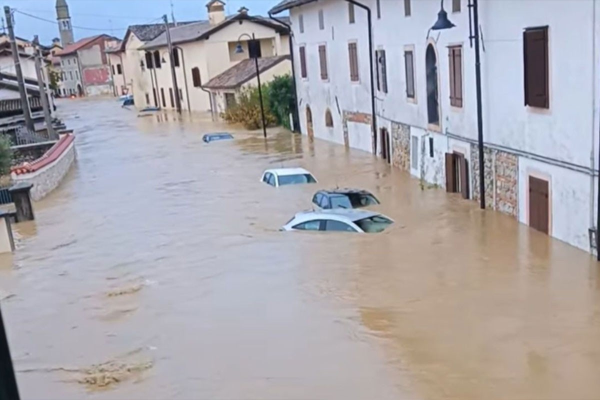 Snažno nevrijeme u Italiji: Odron srušio trospratnicu, dvije osobe nestale (VIDEO)