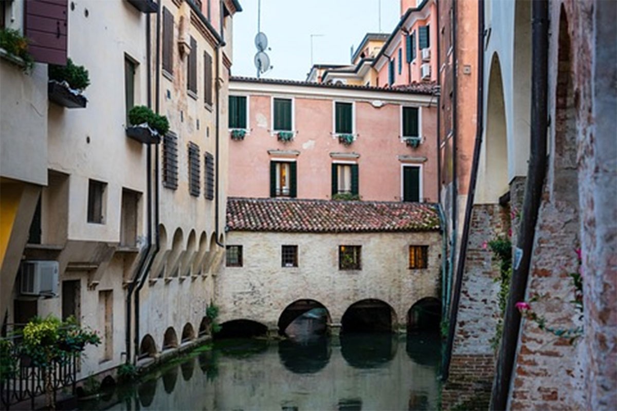 Ovaj italijanski grad je idealna alternativa Veneciji: Bez gužvi i turista