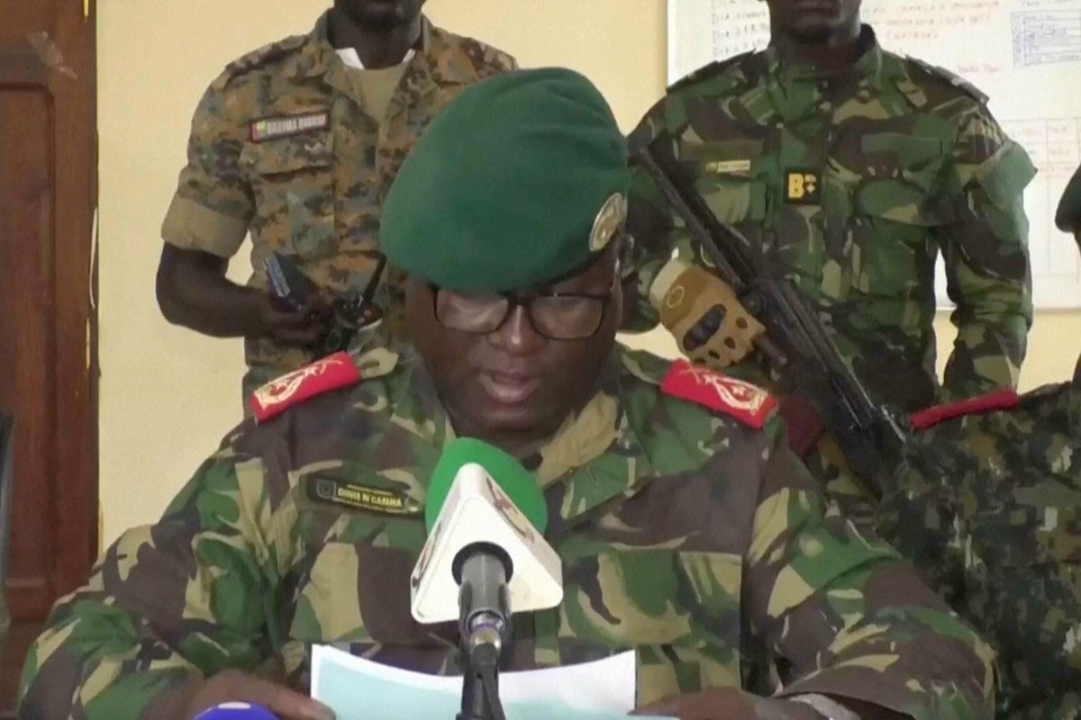 Vojni udar u afričkoj državi: Pucnjava kod predsjedničke palate, zatvorene granice (VIDEO)