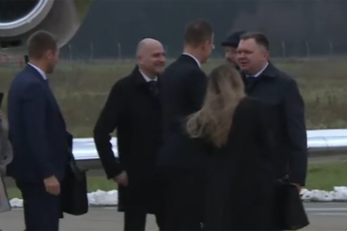 Uprkos Helezovim zabranama, Sijarto sletio u Banjaluku