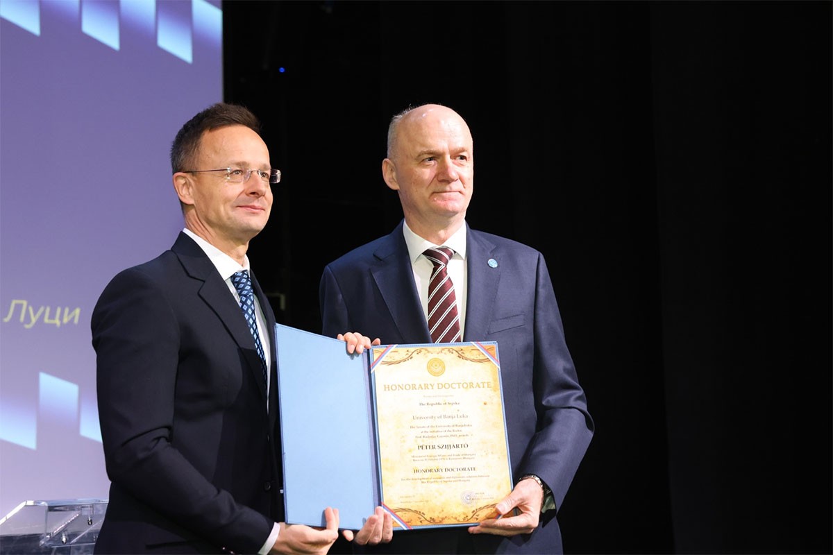 Sijartu uručen počasni doktorat Univerziteta u Banjaluci