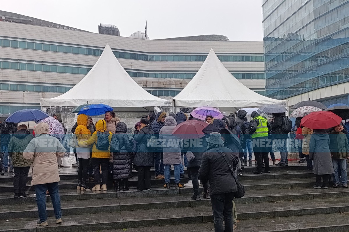 Protest radnika BHRT-a: Gašenje javnog servisa znači gašenje države (VIDEO)