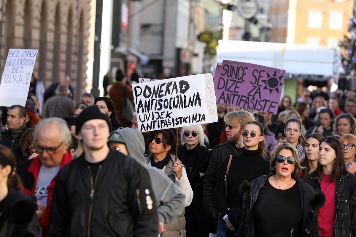 "Ujedinjeni protiv fašizma" okupili hiljade građana u Hrvatskoj, incident u Rijeci