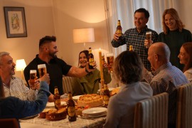 "Čuj dobar, najbolji" – Jelen pivo slavi posebne trenutke!
