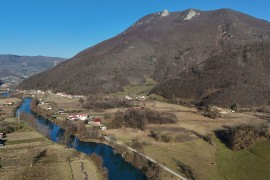 U potrazi za zlatom u Jezeru buše tokom noći i pod reflektorima