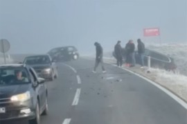 Led napravio haos na Kupresu: Sletjelo više vozila (VIDEO)