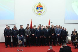 MUP RS: Zahvalnice za 36 hrabrih policajaca