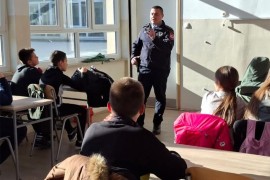 Kampanja MUP RS "Slavimo odgovorno": Djeca učila o opasnostima ...