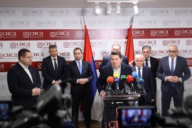 Vladajuća koalicija: Razbićemo ih u paramparčad