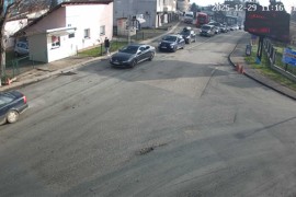 U Gradišci i Gradini duge kolone vozila u oba smjera