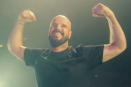 Boban Rajović pjevao uplakanoj obožavateljki