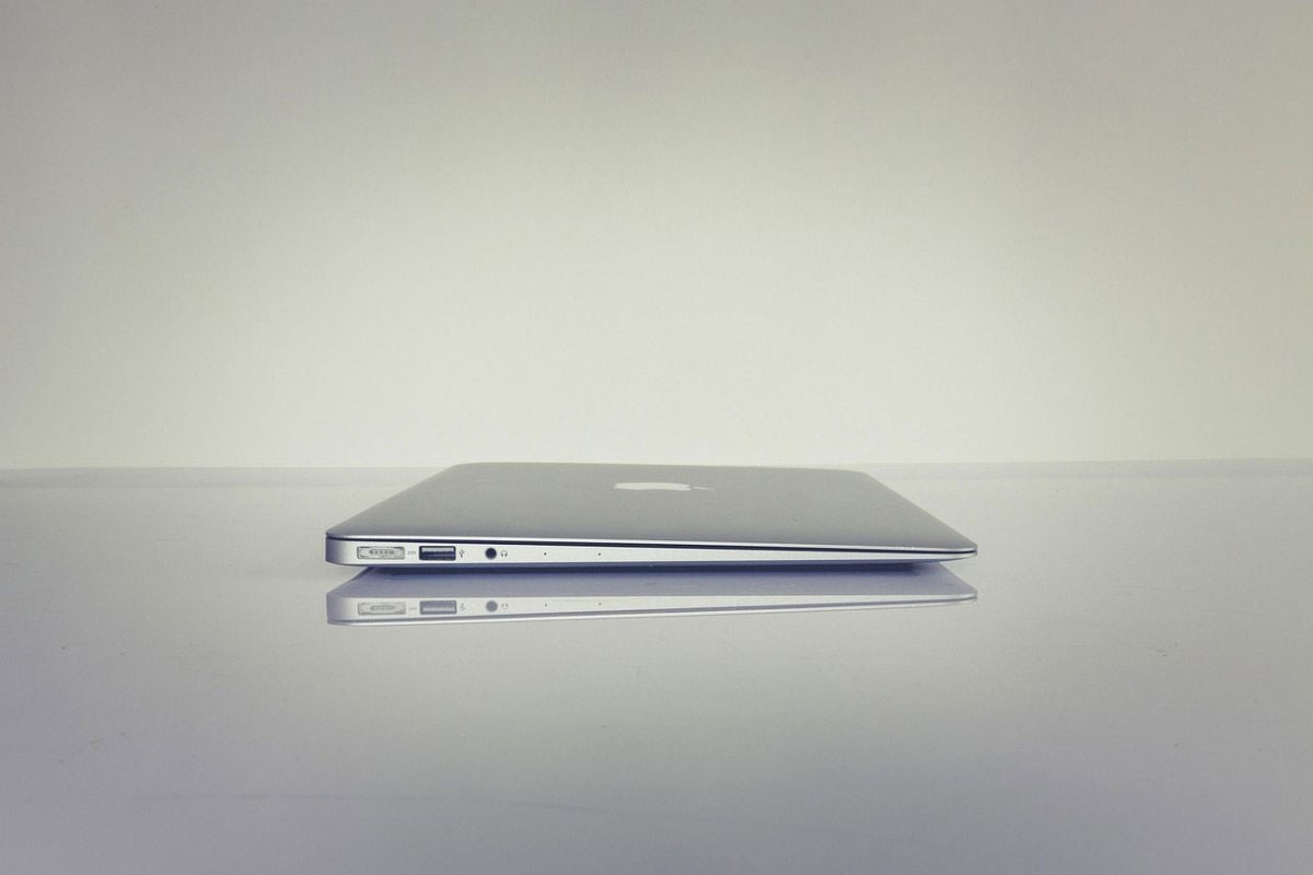 Apple će početkom 2026. predstaviti tri nova MacBooka