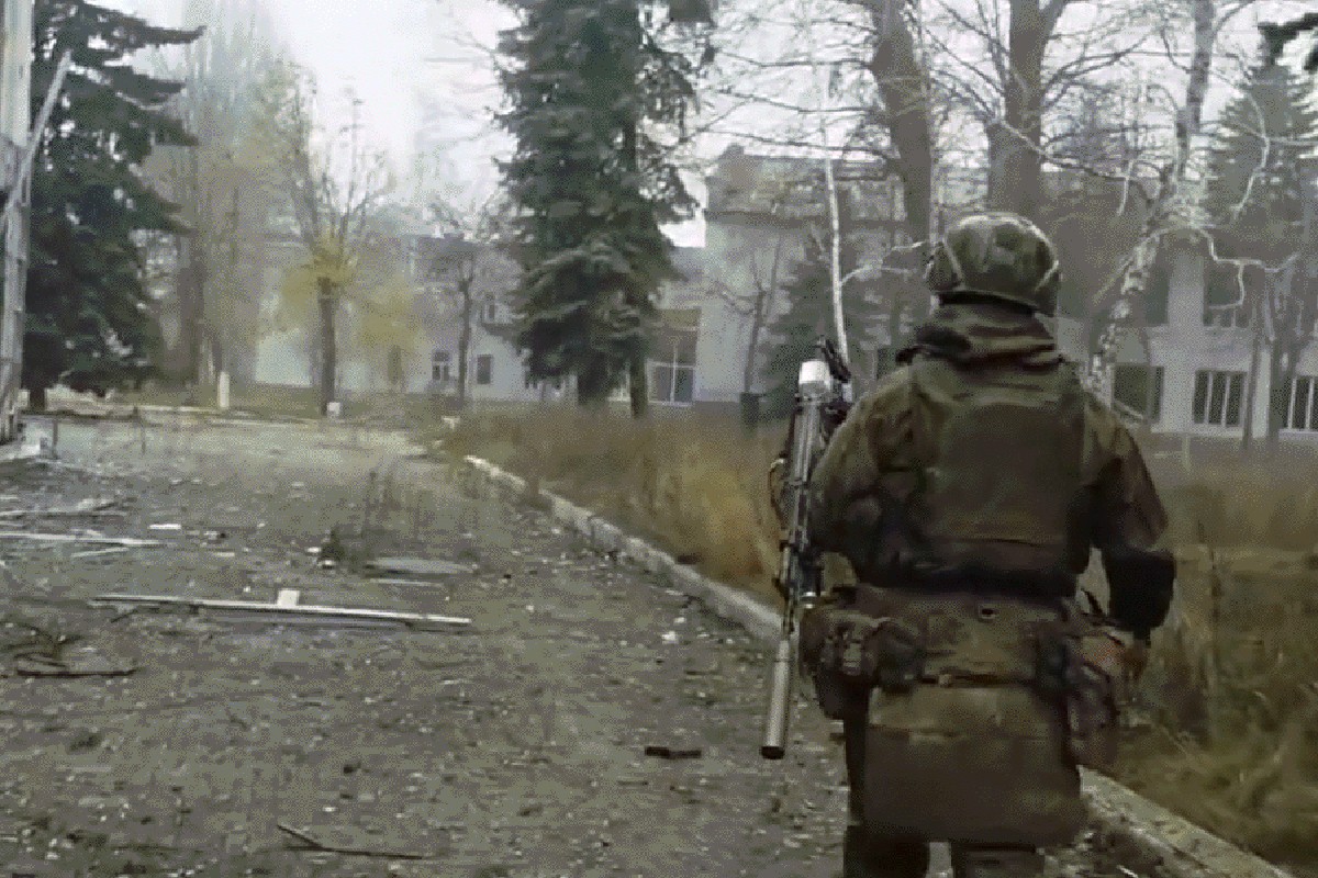 Rusi objavili snimak: Ovo je trenutak kada je Pokrovsk postao Krasnoarmejsk (VIDEO)