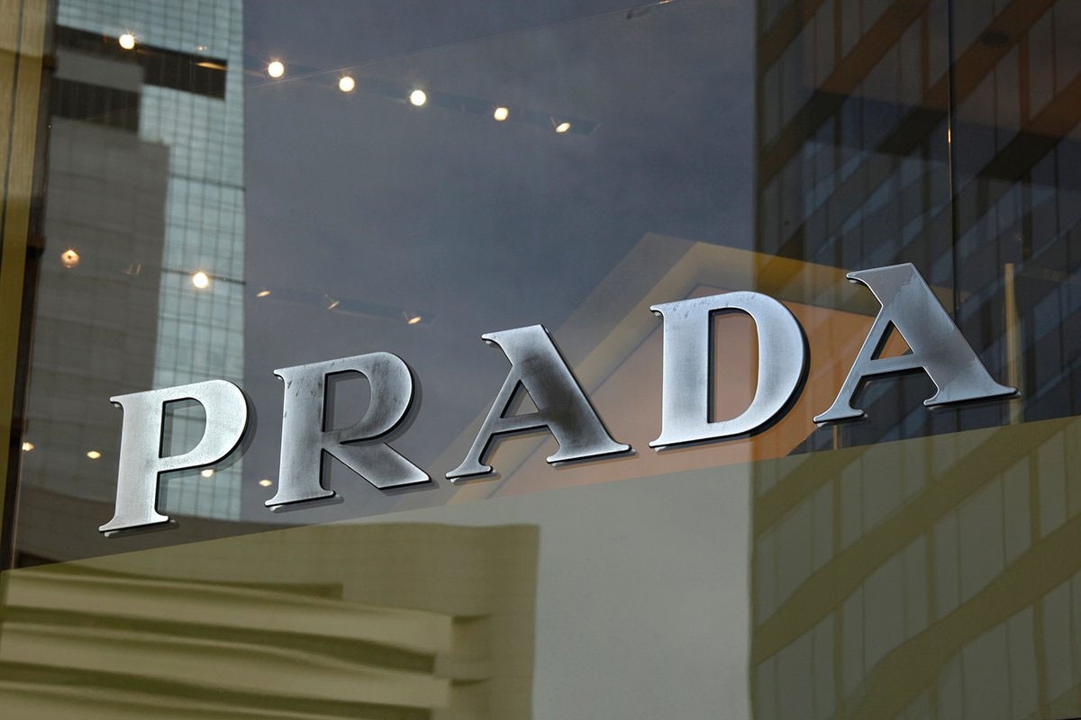 Grupa Prada zvanično preuzela Versaće za 1,25 milijardi €