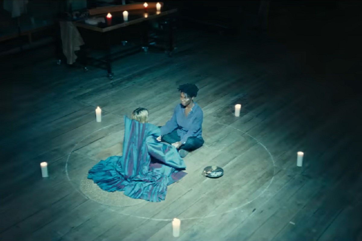 Pogledajte En Hatavej u trejleru za "Mother Mary" (VIDEO)
