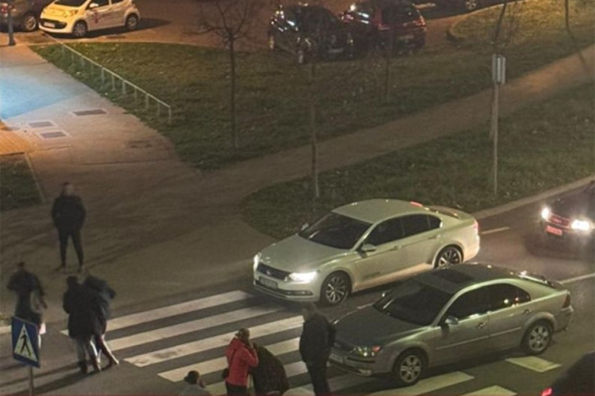 Povrijeđen pješak u Banjaluci: Automobil ga udario na prelazu