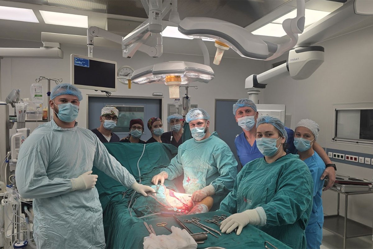 UKC RS: Urađena komplikovana operacija otklanjanja tumora