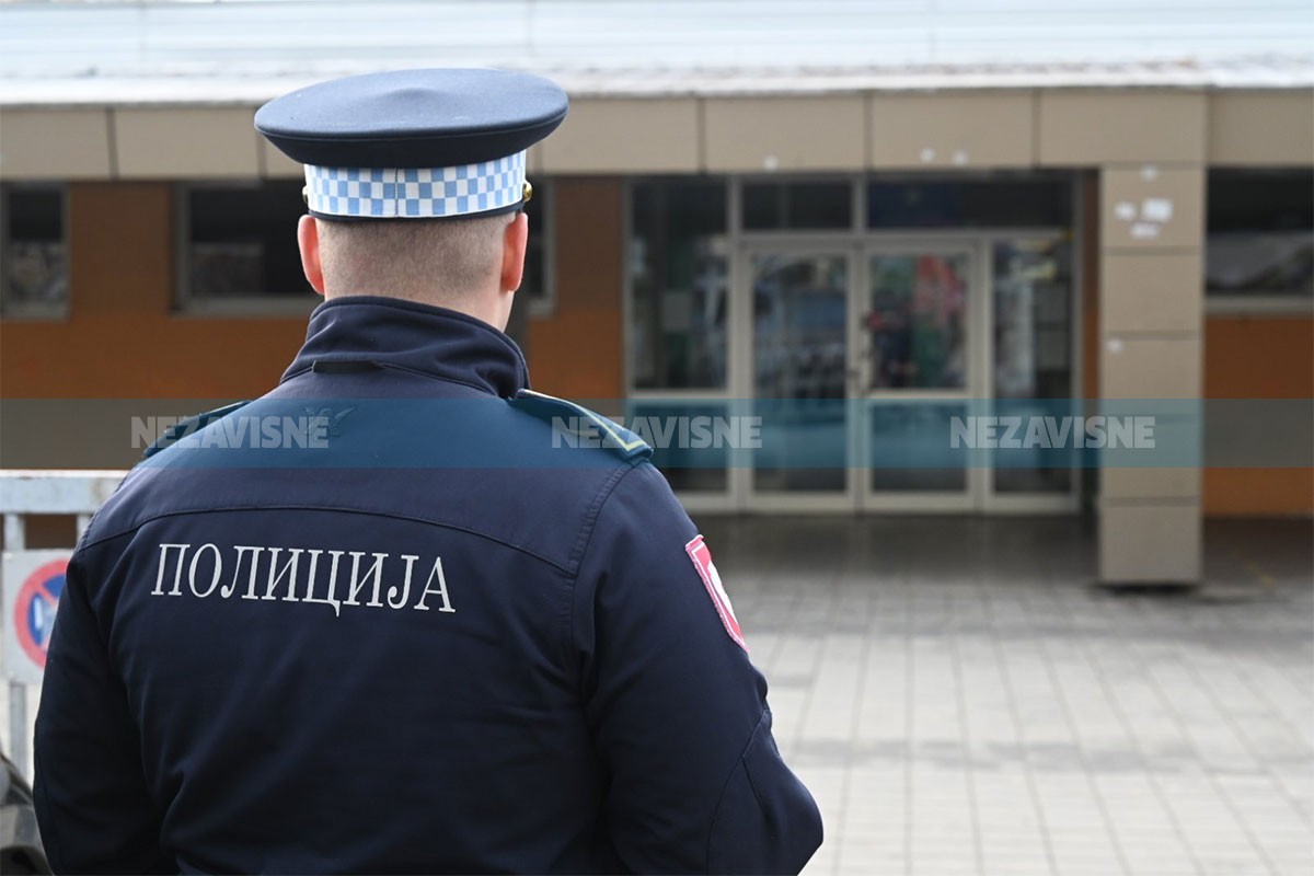 Prijavljena bomba u Osnovnoj školi "Branko Radičević" u Banjaluci (VIDEO)