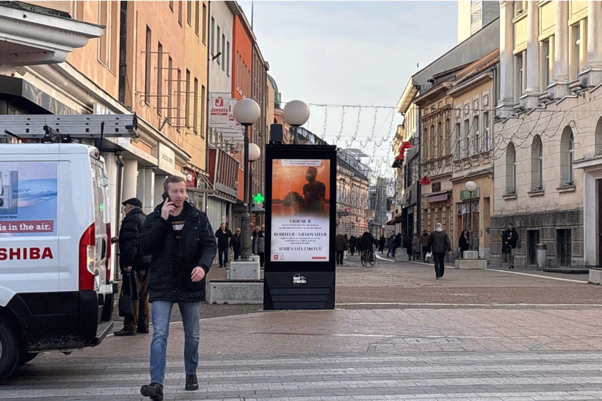 Banjaluka: Kampanjom skreću pažnju na borbu roditelja-njegovatelja (FOTO)
