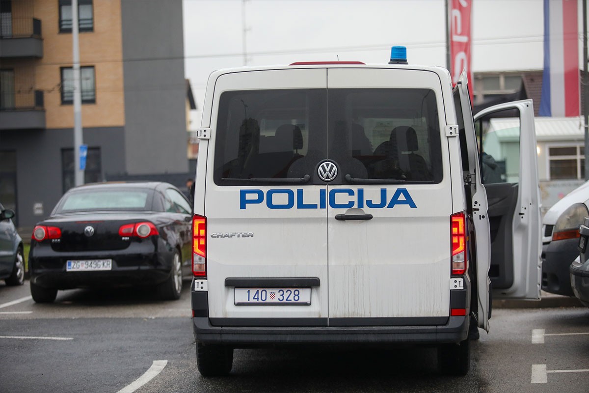Drama u Hrvatskoj: Majka uključila kuhinjsku napu, djeca se zamalo ugušila tokom kupanja