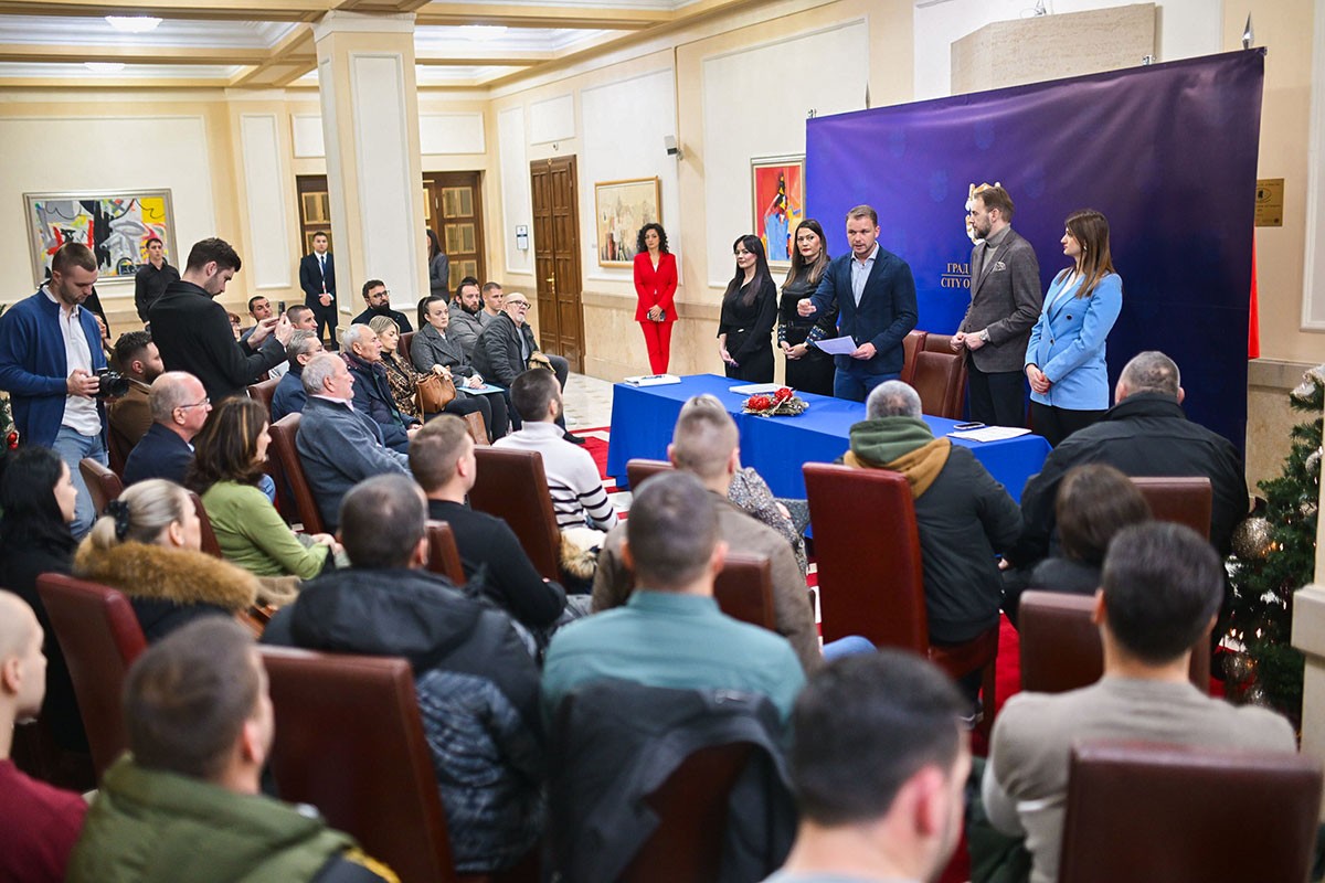 Uručene besplatne građevinske dozvole za 40 porodica